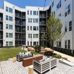 Exterior view of NOVEL Edgehill apartments in downtown Nashville, TN.